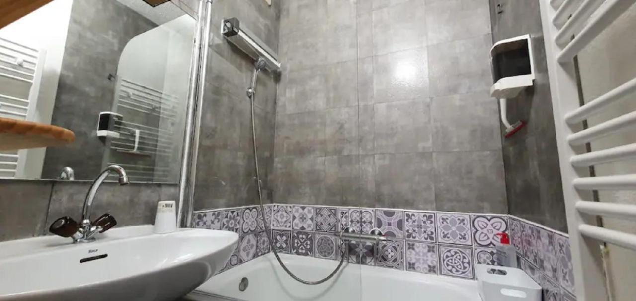 2 Alpes Pied Piste Petite Aiguille, Menage Inclus, Balcon, Parking Apartment *